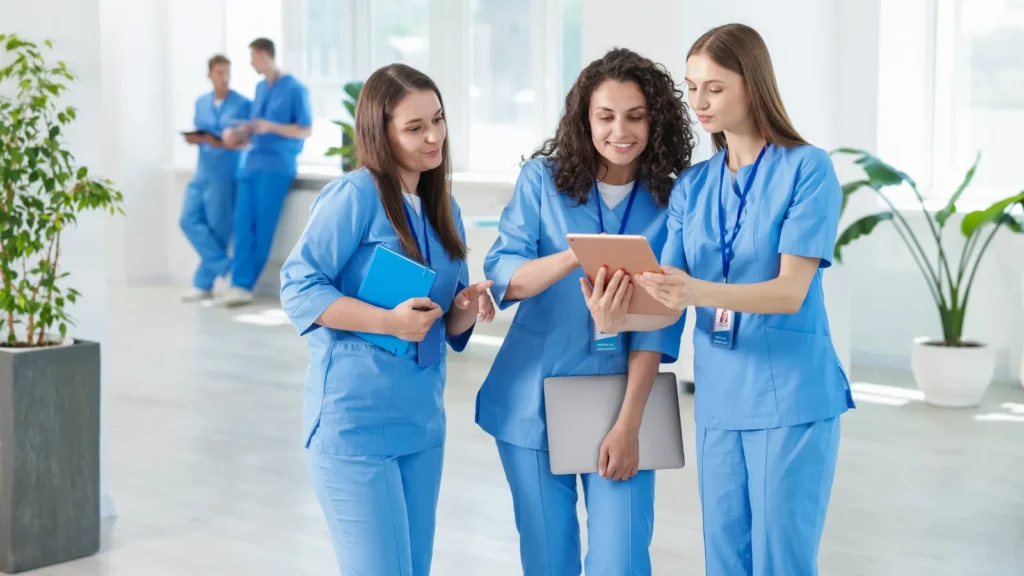 How to Build a Strong Professional Network as a Travel Nurse - Thumbnail